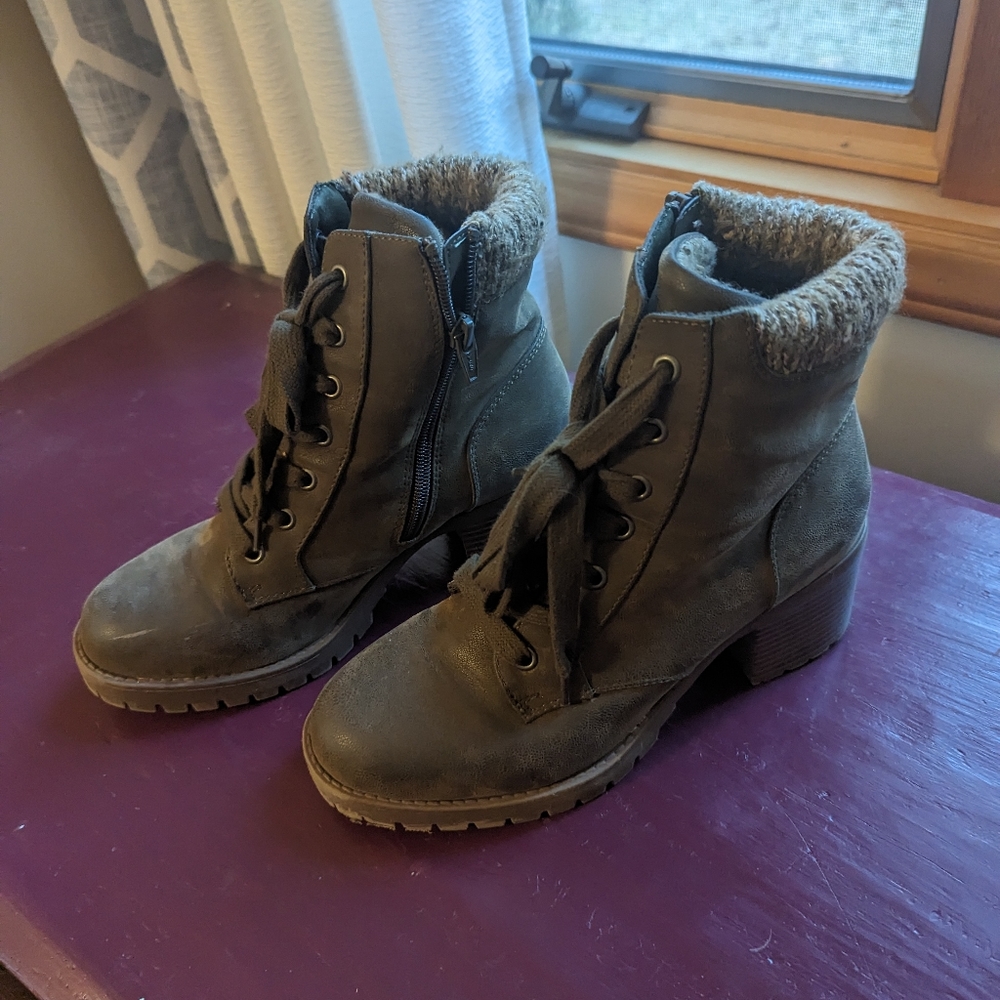 Dark Green/Brown Lace Up Boots